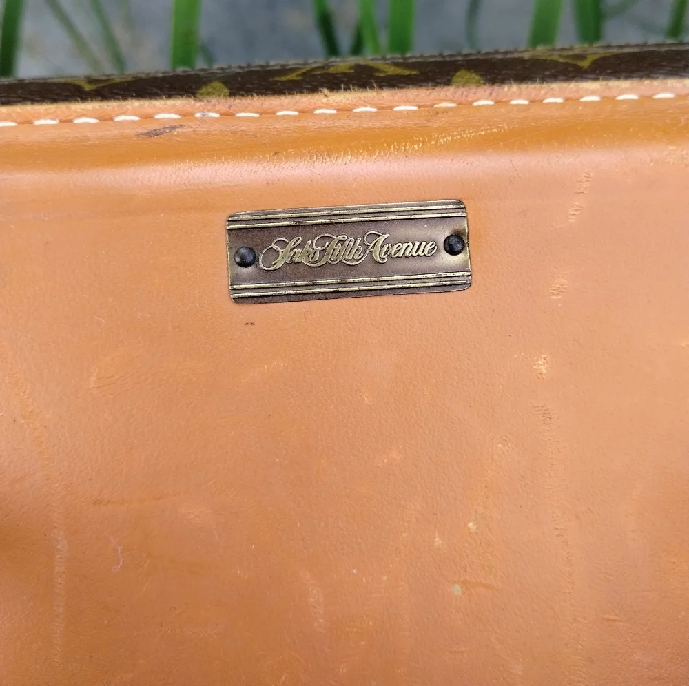 Louis Vuitton Saks Fifth Avenue Soft Sided Suitcase - Picture 13 of 17